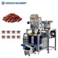 Machine d'emballage et de comptage automatique de dattes Vgopack avec double alimentateur à godets pour le comptage et l'emballage de dattes rouges