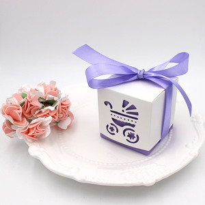 Scatola regalo quadrata intagliata a croce per caramelle nuziali, con nastro, per compleanno di bambini/primi mesi, in carta Kraft - Product Image 4