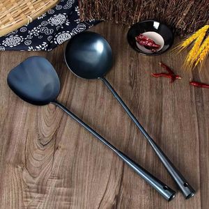 Juego de cuchara y espátula de hierro Master Craftsman, 2 piezas, mango extra largo, utensilios de cocina forjados a mano para uso en estufa - Product Image 1