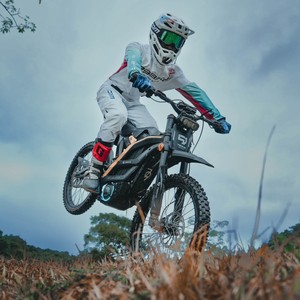 จักรยานไฟฟ้า Pro 79 Ebike Off Road 8500w สำหรับขับขี่ออฟโรดและในเมือง แรงบิดสูง (610 นิวตันเมตร) ให้การเร่งความเร็วและสมรรถนะอันทรงพลัง - Product Image 6