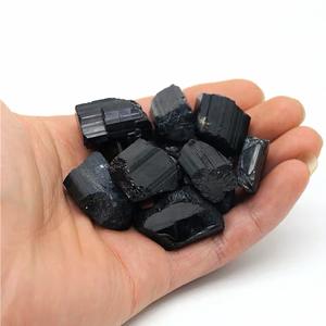 Commercio all'ingrosso Nero Naturale <span class=keywords><strong>Tormalina</strong></span> Tumbled Pietre Cristalli Speciment per <span class=keywords><strong>la</strong></span> vendita - Product Image 4