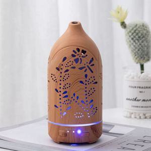 Humidificador de Aroma Giratorio con Diseño de Madera, Difusor de Aceites Esenciales USB, Luz LED de Colores, Rociador de Niebla para Dormitorio - Product Image 5