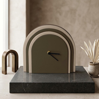 Horloge de bureau en forme d'arche, style minimaliste nordique, horloge de table moderne de luxe en cuir PU pour la maison, le salon, le bureau, la décoration de bureau