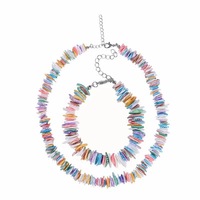 Vente en gros de bijoux hawaïens de plage d'été en plaqué or motif géométrique blanc collier ras de cou en coquillage de perles