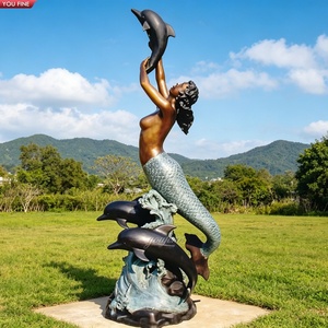 YOUFINE Escultura <span class=keywords><strong>de</strong></span> Sirena <span class=keywords><strong>de</strong></span> Bronce con Tres Delfines, Estatua <span class=keywords><strong>de</strong></span> Ninfas Marinas Fundida a Mano <span class=keywords><strong>de</strong></span> Tamaño Real para Decoración <span class=keywords><strong>de</strong></span> Jardín y Piscina - Product Image 1