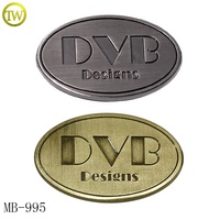 Fabricant de quincaillerie pour sacs à main sur mesure, étiquettes métalliques pour sacs à dos en alliage, étiquettes de nom en métal plaqué argent, plaques de logo gravées en métal pour sacs à main, étiquettes pour chapeaux