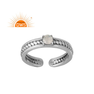 Bague en argent avec pierre de lune arc-en-ciel solitaire, bague en argent oxydé faite à la main, bague ajustable, fournisseur de bijoux uniques - Product Image 1