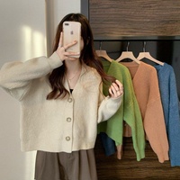 Damen Herbst Atmungsaktiver Klassischer V-Ausschnitt Einfarbiger Langarm-Polyester-Strickpullover Strickjacke mit Einknopfverschluss Maßanfertigung