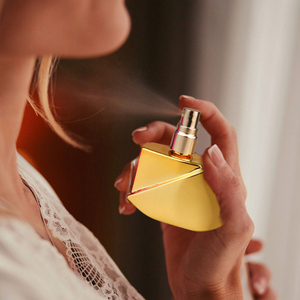 Prix de gros pour flacons pulvérisateurs personnalisés, <span class=keywords><strong>atomiseur</strong></span> de parfum rechargeable, flacon pulvérisateur de 30 ml pour cosmétiques - Product Image 4
