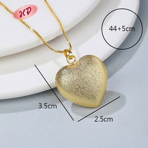 Collier en Or 18 carats Plaqué Or, Pendentif Tendance Vintage en Zircon Cubique en Forme de Cœur, Vente en Gros, Idéal Cadeau - Product Image 6
