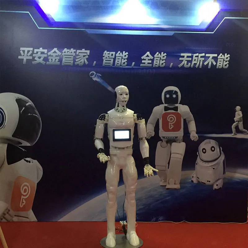 Een Smart Humanoïde Service Robot Die Kan Bewegen Handen, Vingers, Armen En Hoofden