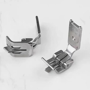 Prensatelas Industrial Metálico Plano de Doble Aguja para Máquina de Coser, 212-112, para Costura Abierta Tipo Cuchilla, Universal para Brother 842 y 845 - Product Image 4