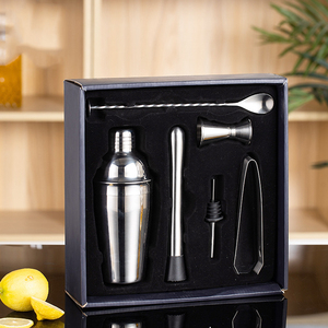Ensemble de shakers DF en acier inoxydable, 6 pièces, outils de barman avec design moderne minimaliste floqué, capacités de 350 ml/550 ml/750 ml - Product Image 5