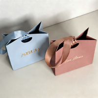 Sac en papier d'emballage cadeau de luxe personnalisé avec logo imprimé, respectueux de l'environnement, pour bijoux, cosmétiques, bougies, parfums, boutiques