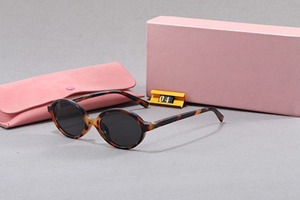 Con logotipo personalizado para mujer, gafas de sol redondas con correa personalizada para hombre, gafas de sol de alta gama para damas. - Product Image 4