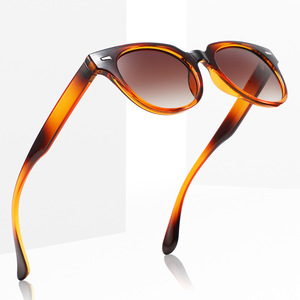 แว่นกันแดดสไตล์ยุโรปอเมริกันทรงรีลายกระดองเต่า ป้องกันรังสียูวี 400 สำหรับทุกเพศ เหมาะสำหรับการเดินทาง วัสดุทำจากพีซี - Product Image 2