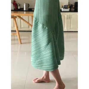 OEM Customized Free Size Women Casual Long Dresses Stripe Sleeveless Summer Dress Fashion Green Color Dress