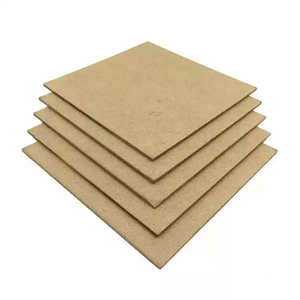 Panel ignífugo rectangular perforado, resistente a altas temperaturas, con aislamiento acústico, OEM para paredes y techos de edificios. - Product Image 1