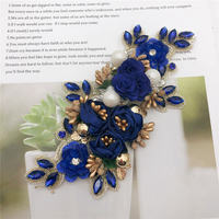 Dernier design de patchs de fleurs 3D roses colorées Applique de dentelle brodée Bordure de dentelle au crochet pour robe de femme