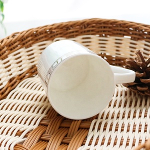 Tùy Chỉnh vuông chiếc đĩa <span class=keywords><strong>cup</strong></span> Set thiết kế mới Sứ Xương Trung Quốc ly và đĩa làm từ gốm với thanh lịch Đóng gói hộp - Product Image 5