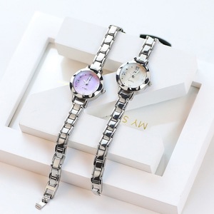 Reloj de Cadena de Metal <span class=keywords><strong>Serie</strong></span> Bosque Artístico, Elegante Reloj de Cadena para Mujer con Cuello Blanco, Reloj Casual Simple para Chicas de Secundaria - Product Image 2