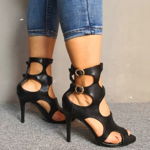 Sandales pour femmes à design supérieur perforé, bout ouvert rond, bride à boucle, chaussures d'été habillées, escarpins à talon fin, grande taille - Product Image 3