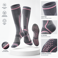 Chaussettes de compression graduées pour mollets 20-30 mmHg avec bordure colorée, spécifications OEM/ODM pour le soin des mollets
