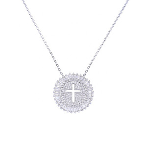 Collana con Pendente a Croce in Oro Bianco, Argento 925 Placcato Rodio, Diamante Taglio Brillante Rotondo con Incastonatura a Castone, Religiosa Unisex, con Catena Box - Product Image 1