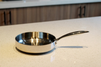 Batterie de cuisine Wellway Classic Design 10 pièces en acier inoxydable avec revêtement en titane, poêle durable à revêtement antiadhésif, poignée ergonomique et manche anti-chaleur