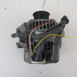 Alternateur d'occasion 27060-22100 pour Toyota Corolla Verso Mk2 2001-2007 (69594) - Product Image 1