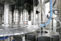 Remplissage, scellage, étiquetage et emballage d'eau potable en bouteille entièrement automatisés Machines de ligne de production entière