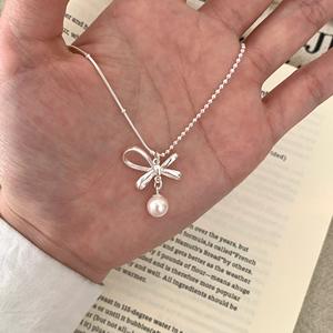 Collar con Colgante de Calcedonia Verde Incrustada en Plata de Ley S925, Nuevo Estilo Chino, Diseño de Lujo Ligero, Collar de Perlas para Clavícula - Product Image 1