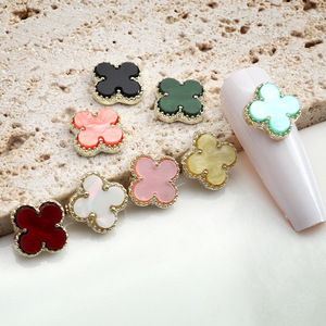 Décoration d'art d'ongles minimaliste en gros, nouvelles perles AB colorées, trèfle à quatre feuilles, strass 3D pour ongles, alliage, serti, 100 pièces - Product Image 1