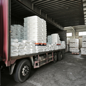Sinopec R546U <span class=keywords><strong>LLDPE</strong></span> Granulés de PE de rotomoulage résistants aux UV Matière plastique de haute résistance pour les produits de moulage extérieurs durables - Product Image 3