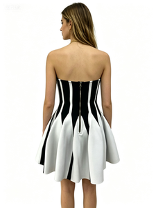 <span class=keywords><strong>Robe</strong></span> de soirée mini trapèze sans manches à rayures noires et blanches <span class=keywords><strong>pour</strong></span> femme, col licou, fabriquée sur mesure par l'usine source OEM ODM - Product Image 2