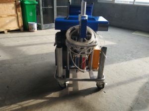 <span class=keywords><strong>Machine</strong></span> <span class=keywords><strong>à</strong></span> mousser le polyuréthane - Modèle 5600 Système de pulvérisation hydraulique de polyurée - Product Image 4