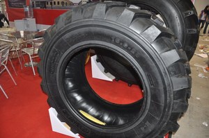 तलछट औद्योगिक न्यूमेटिक r4 18.4-26 21 एल-24 19.5l-24 16.9-28 17.5l-24 टायर - Product Image 6