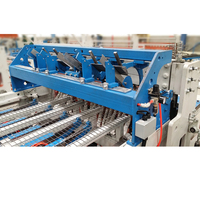 Machine à souder les grillages métalliques pour cages à volailles, machine à fabriquer des grillages métalliques pour cages à animaux