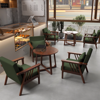 Combinaisons de chaises de table vintage en bois massif Ensembles de canapés Cafés et thé au lait Boutiques, hôtels et séjours chez l'habitant