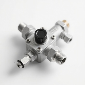 Fábrica de Origen, Procesamiento Personalizado OEM de Piezas de Automóvil de Alta Calidad |   Regulador de Presión de Combustible de Tipo Mecánico y Electrónico - Product Image 1