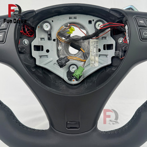 Volant en <span class=keywords><strong>cuir</strong></span> personnalisé avec palettes de changement de vitesse pour BMW Série E X3 E83 E30 Z4 E85 E55 Série 1 E87 335i E92 Z4 E89 E93 - Product Image 3