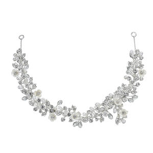 Nouvelle coiffe de mariée européenne et américaine en gros, bandeau en alliage et cristal avec un design exquis de feuilles et de fleurs pour mariage - Product Image 5