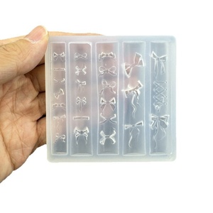 Molde de Uñas Cuadrado TangChu KT Cat, Molde de Silicona Transparente para Arte de Uñas Hecho a Mano, Diseño de Flores y Lazos de Dibujos Animados, Venta al Por Mayor - Product Image 5