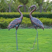 Lot de 2 En Métal Décoratif Piquets De Jardin Grue Statues Patine Heron Leurre En Métal Debout Grue Sculptures Oiseau D'art de Cour