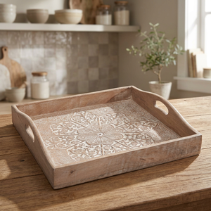 Bandeja para servir madera con MANGO tallado - Product Image 3