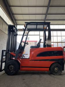 Carretilla elevadora diésel con certificación Ce/Eu de nuevo modelo con montacargas de contrapeso de posicionador de horquilla de cambio lateral de motor Cummins - Product Image 2