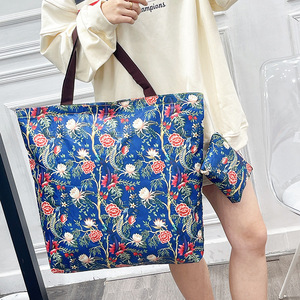 Bolsa de compras de tela Oxford impermeable, bolso de mano plegable de gran capacidad para mujer, diseño moderno, patrón a rayas - Product Image 4