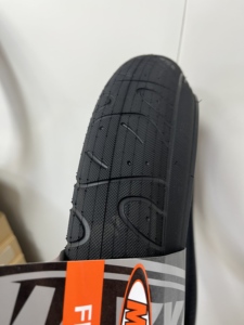 HOOKWORM WIRE BEAD BMX 自行车轮胎 20 英寸 24 英寸 26 英寸 27.5 英寸 29 英寸 越野骑行、泵道、城市自行车轮胎 26x2.50 - Product Image 3