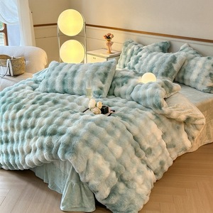 Set di Biancheria da Letto in Velluto Latte Tinta Unita, Set Quattro Pezzi in Pelliccia di Coniglio Colorata, Stile Quattro Stagioni - Product Image 4