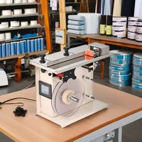 Machine d'étiquetage semi-automatique neuve pour les coins supérieurs et inférieurs des cartons d'aliments et de boissons, facile à utiliser